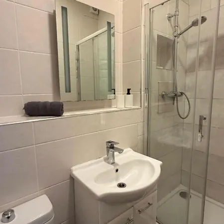 2-br - Walk To Silicon Docks & *